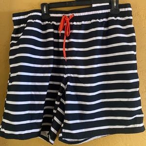 🔥Mens swim short with pockets black and white stripes XL (brand new)🔥